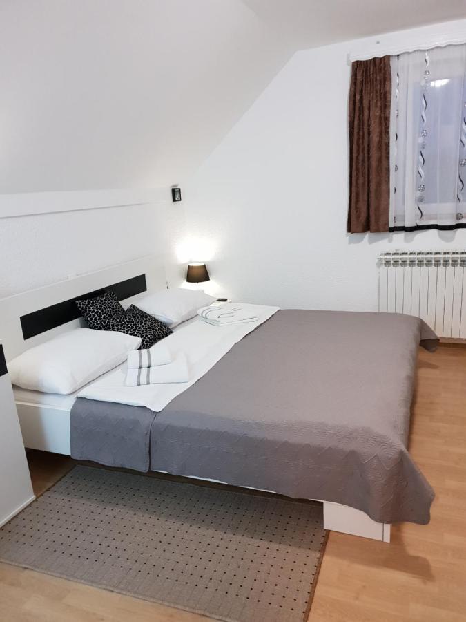 Apartments Nena Smoljanac Luaran gambar