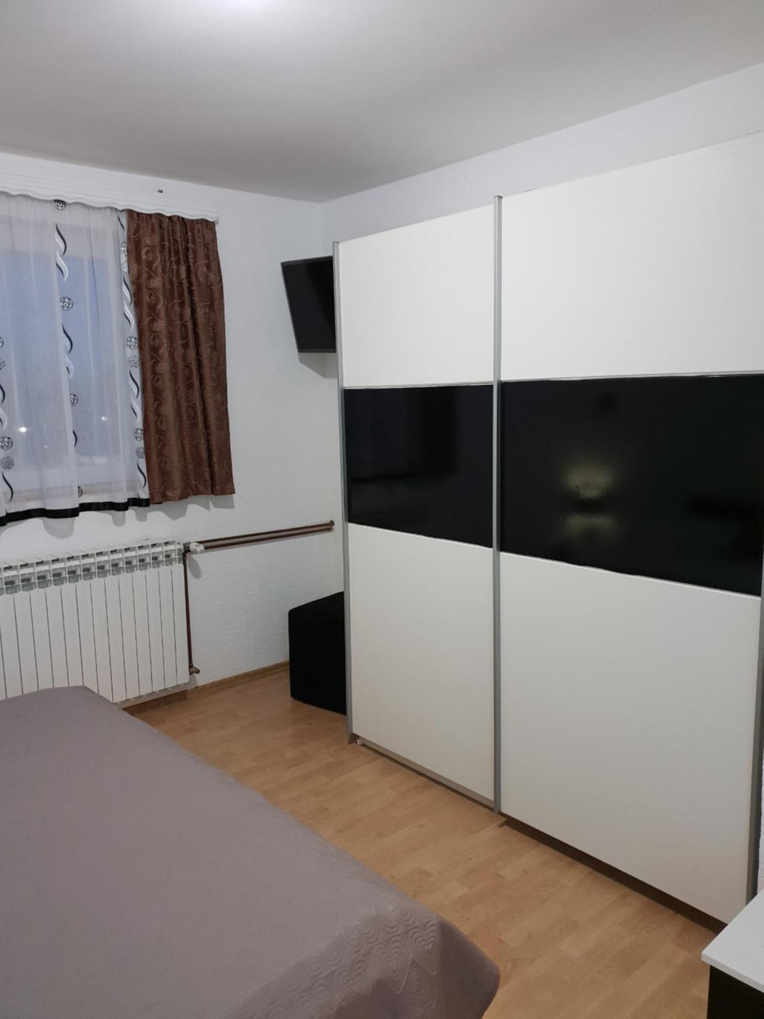 Apartments Nena Smoljanac Bilik gambar